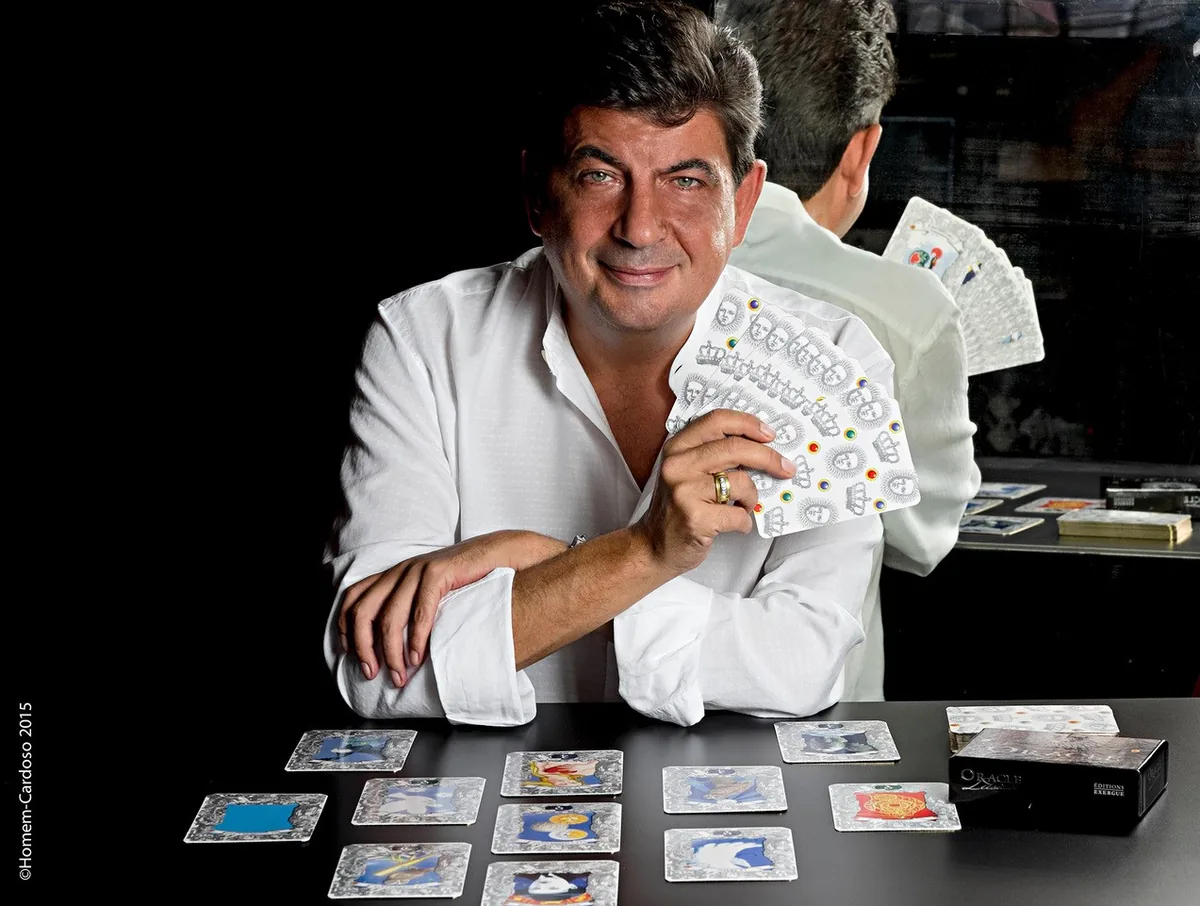 Miguel de Sousa com o Oráculo